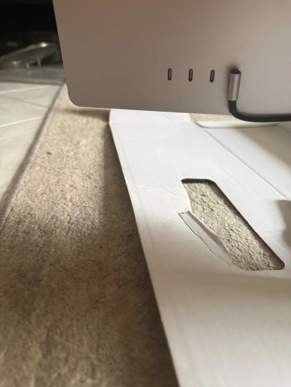 LOCKED, iMac with Apple M4 chip 512GB, keyboard touch ID, mouse